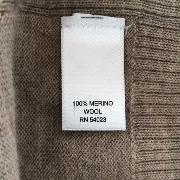 Banana Republic Sweater Vest - Picture 7 of 8